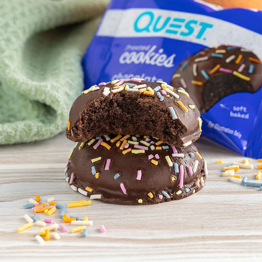 Quest Nutrition Frosted Cookies 8x25g Chocolate Cake | High-Quality Chocolate | MySupplementShop.co.uk